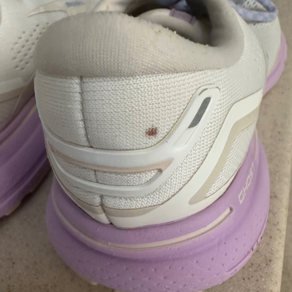 Brook’s ghost shoe - Picture 5 of 6